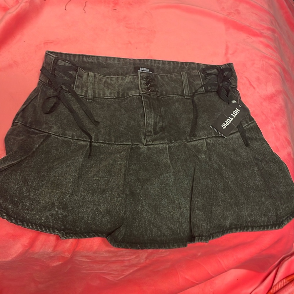 Hot Topic Social collision black denim mini skirt hot topics size large (10) NWT